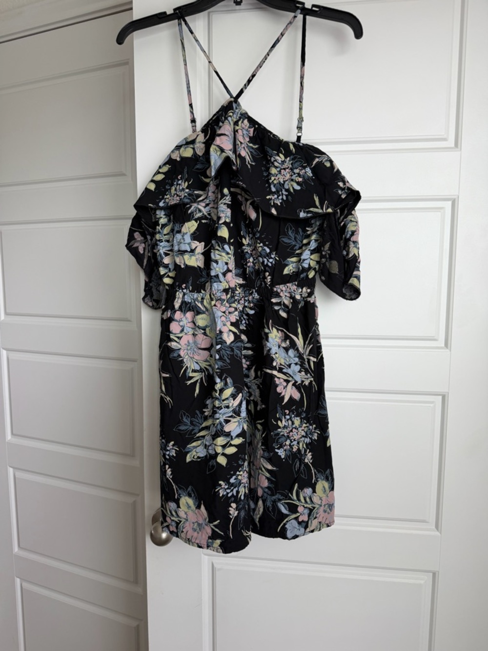 059 Abound Black Floral Ruffle Cold-Shoulder Dress Sz M
